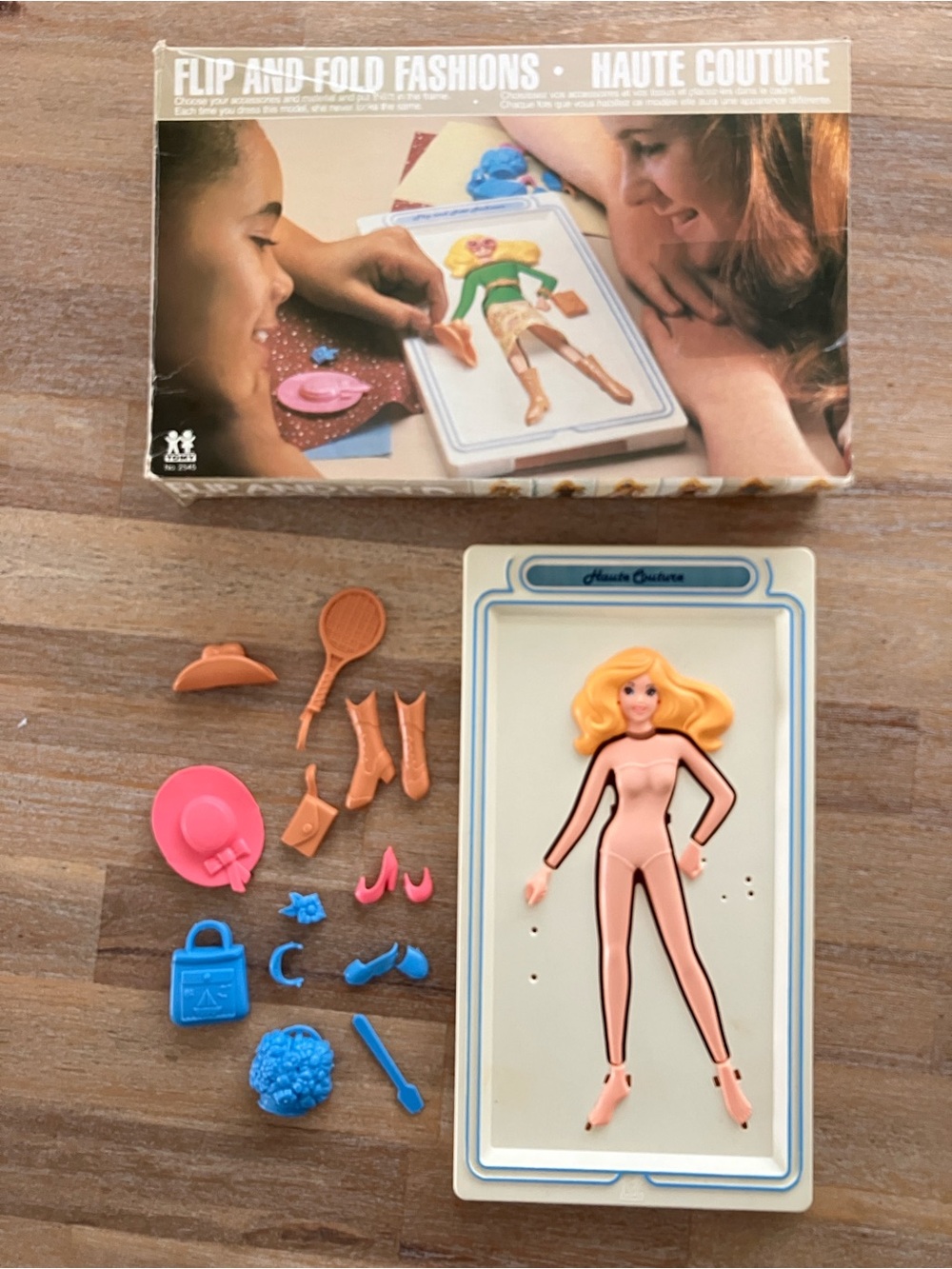 TOMY 1981 Flip and Fold Haute Couture set